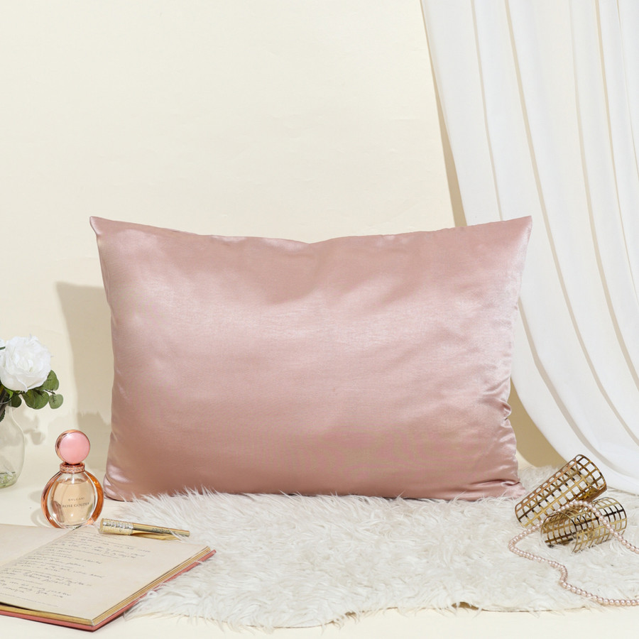 Hampers Sarung Bantal Satin Silk